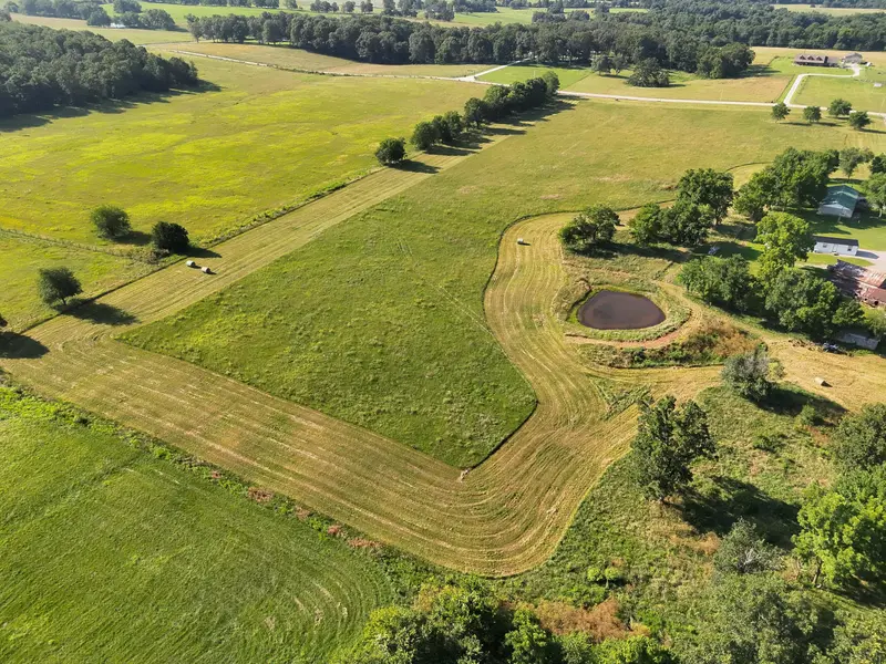 2 W Farm Road 194, Billings, MO 65610