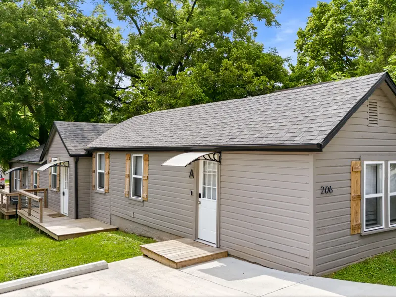 206 A-B Cherry ST, West Plains, MO 65775