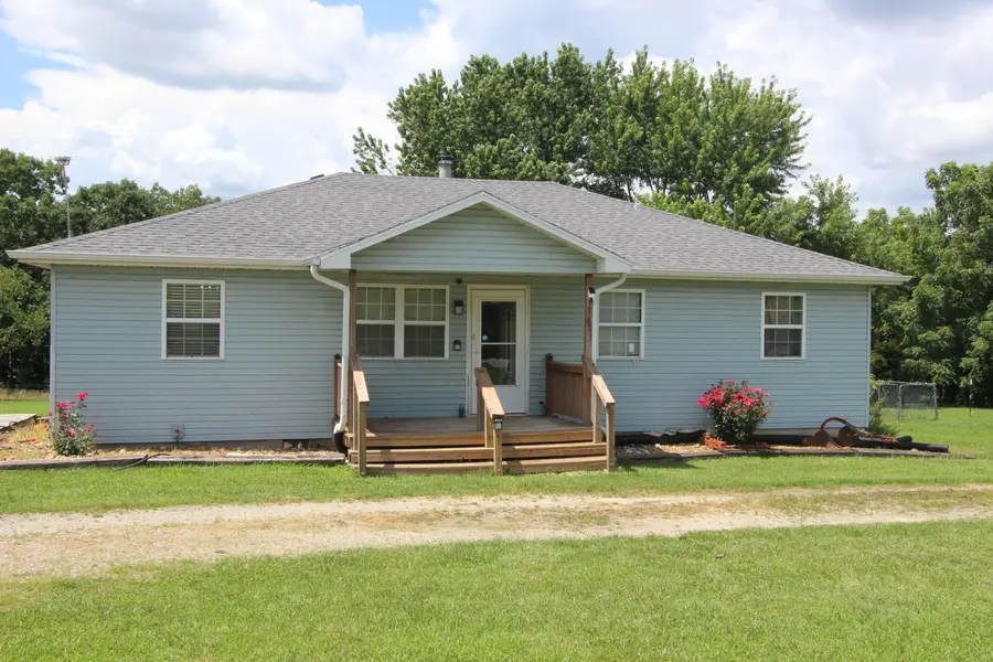 1765 State Highway O, Seymour, MO 65746