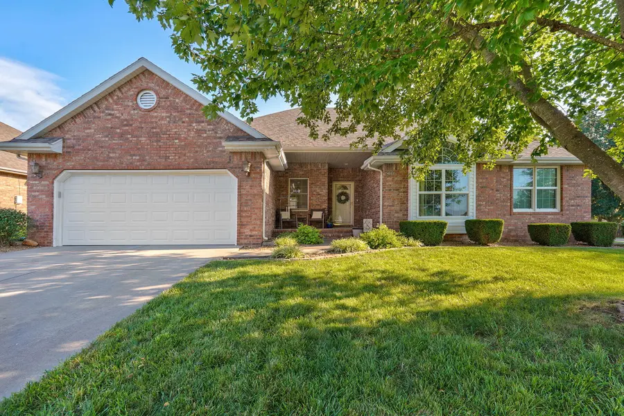 4668 S Warren RD, Springfield, MO 65810