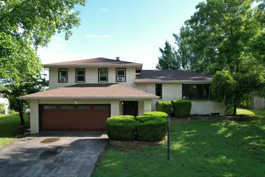 1017 W Meadowview LN, Republic, MO 65738