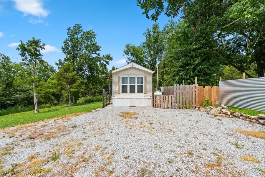 130 Lillian RD, Rockaway Beach, MO 65740