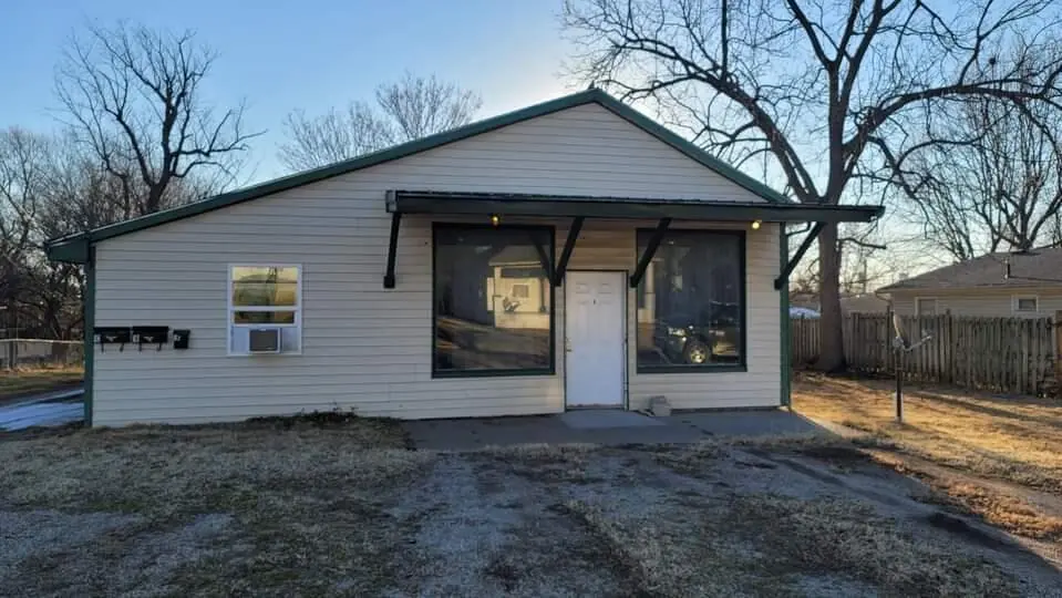 505 9th ST, Monett, MO 65708
