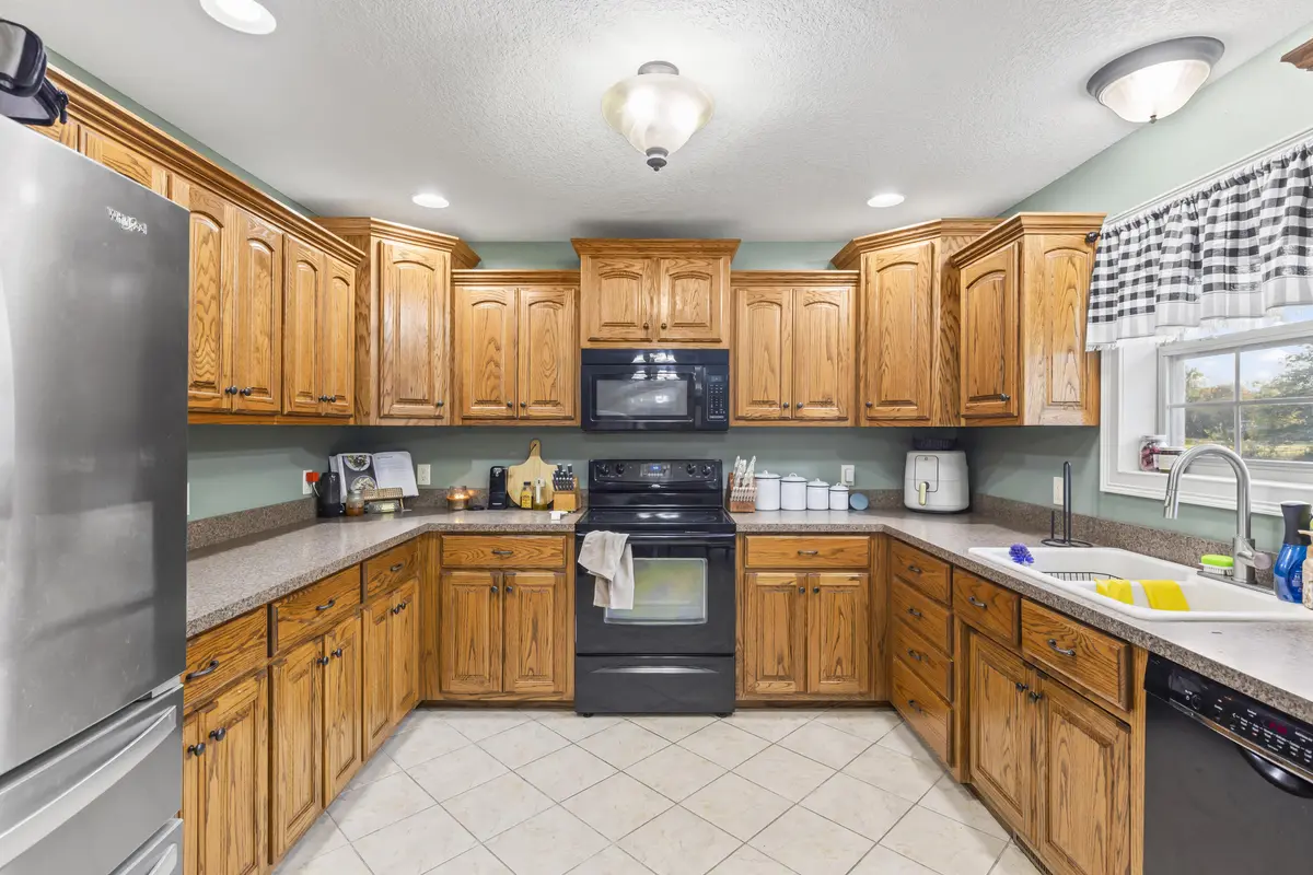 1405 Hagny ST, Lamar, MO 64759
