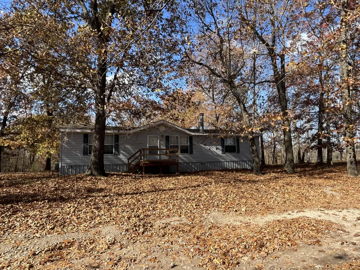371 Post Oak RD, Seligman, MO 65745