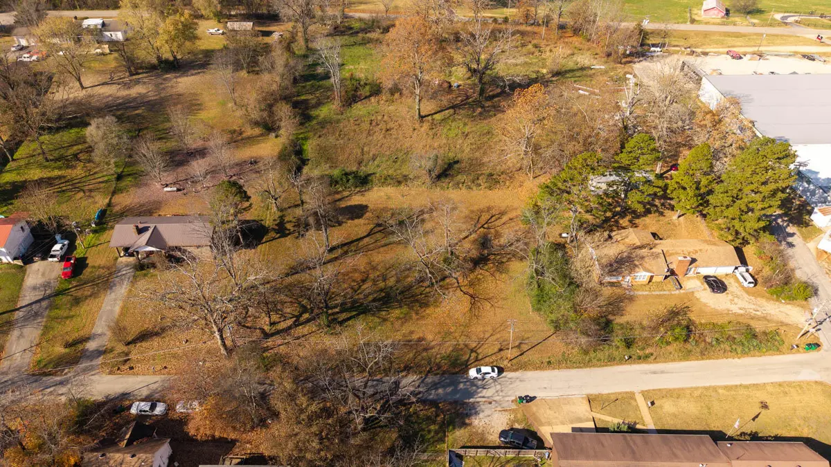 000 N 9th Street, Thayer, MO 65791
