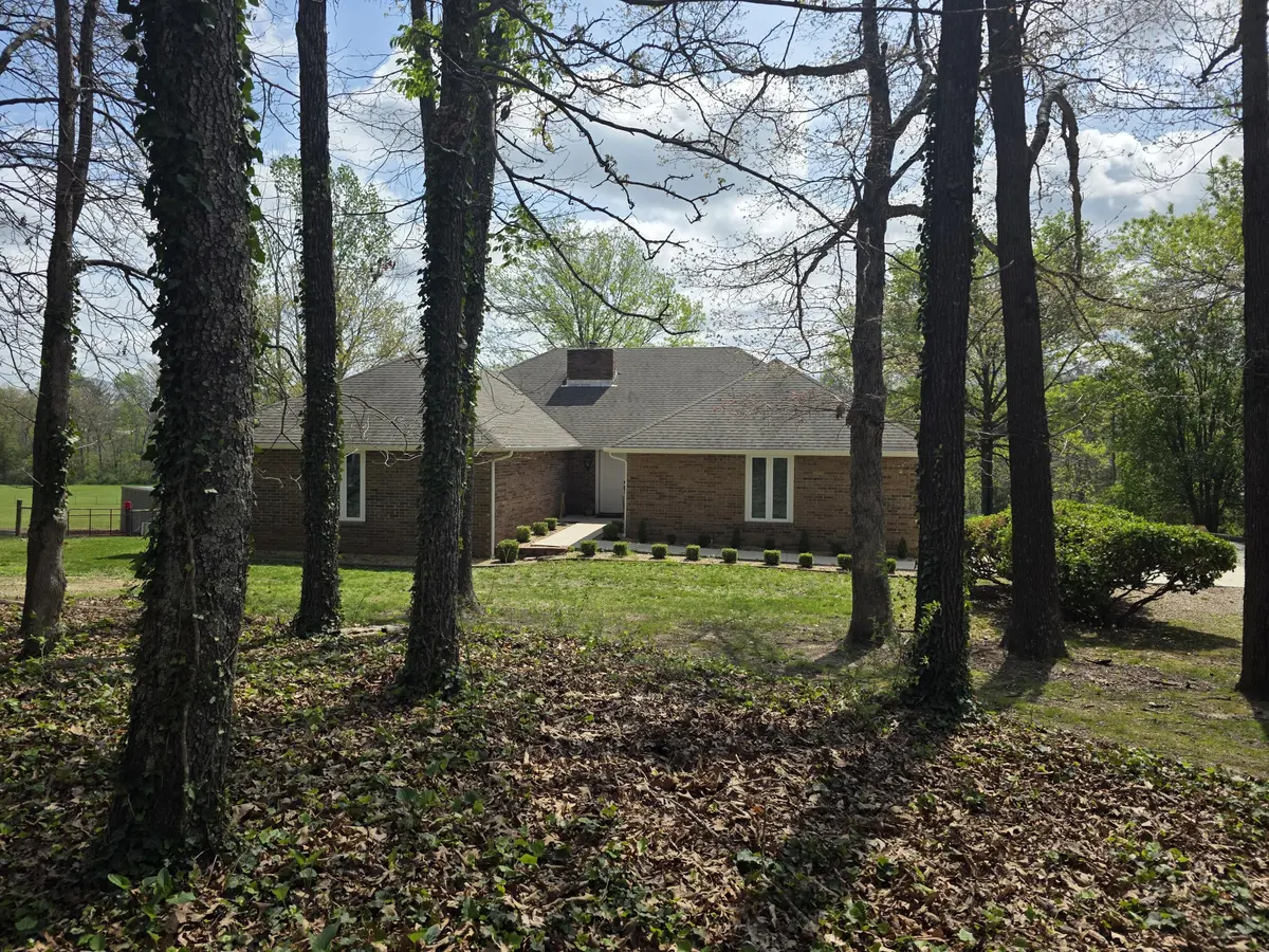 1950 State Highway B, Mansfield, MO 65704