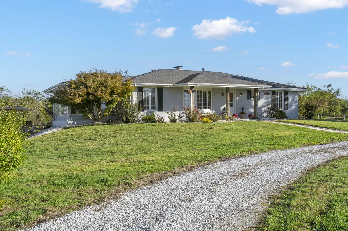 3259 W Farm Rd 60, Springfield, MO 65803
