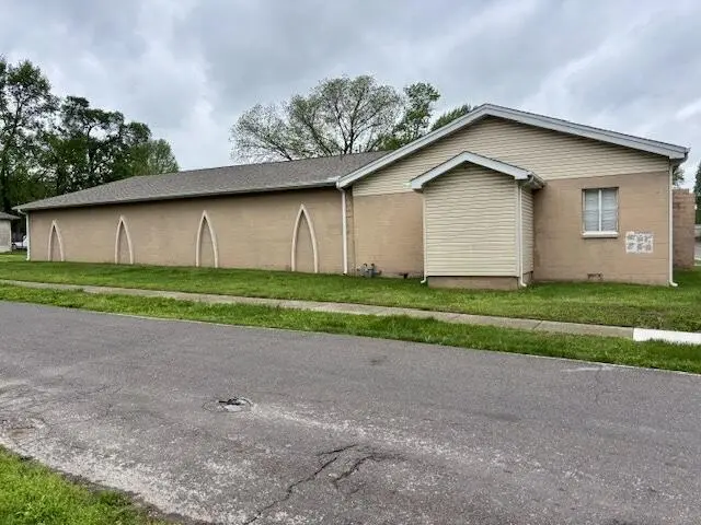 2006 W High ST, Springfield, MO 65803