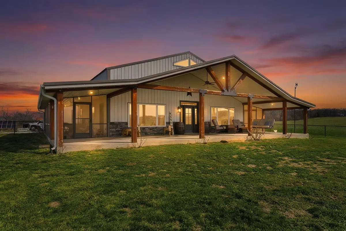 Address not disclosed, Dunnegan, MO 65640