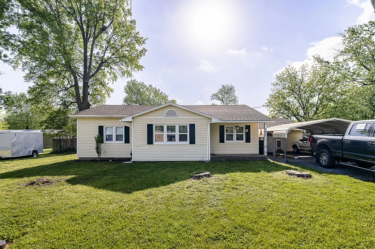 605 4th ST, Purdy, MO 65734