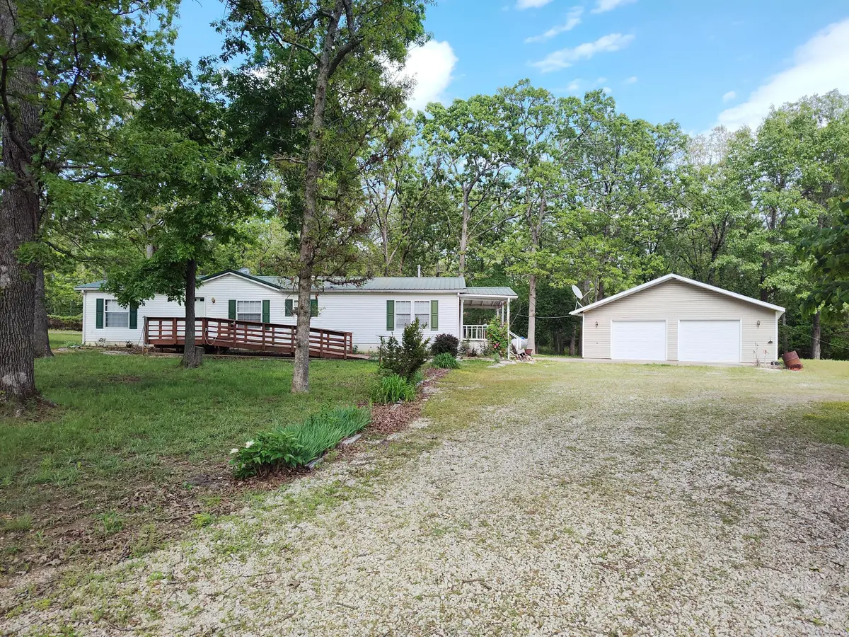 27949 County Road 275, Pittsburg, MO 65724