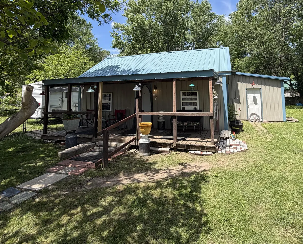 315 E Washington AVE, Pierce City, MO 65723