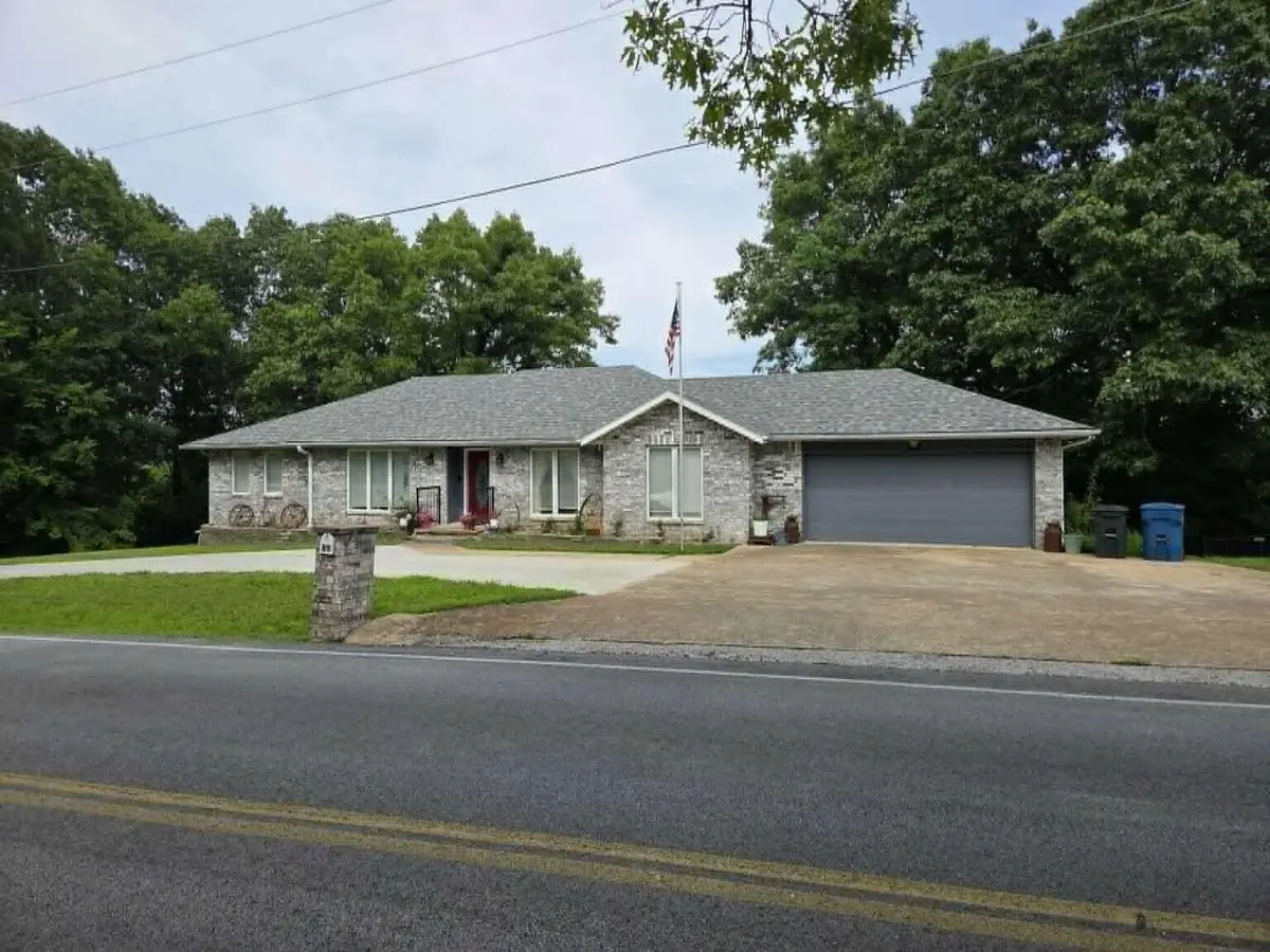 89 James River RD, Kimberling City, MO 65686