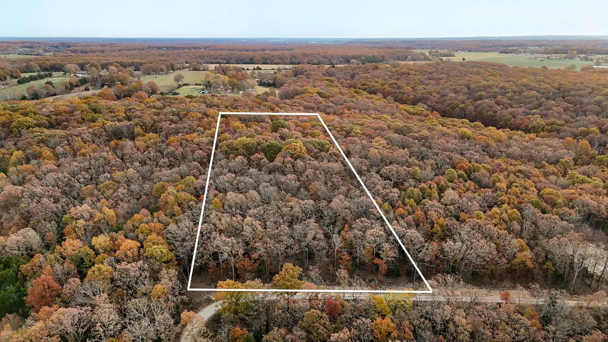 000 Cedarwood DR, Marshfield, MO 65706