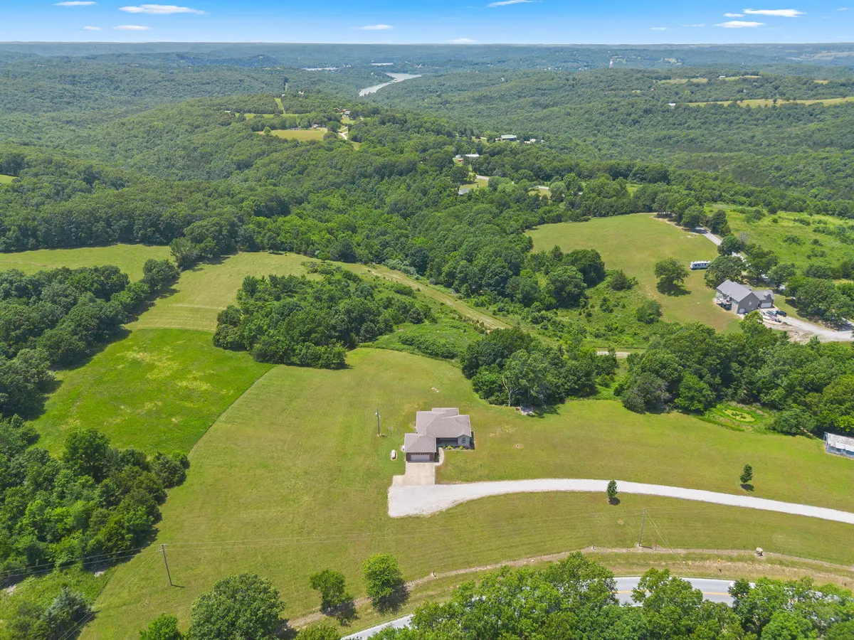 20 Hardin Hills DR, Galena, MO 65656
