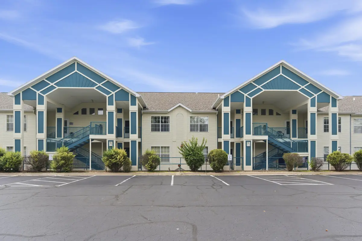 120 Spring Creek CT #32, Branson, MO 65616