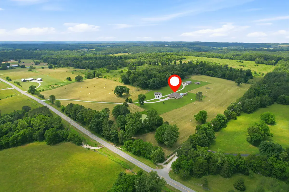 833 State Route Am, Cabool, MO 65689