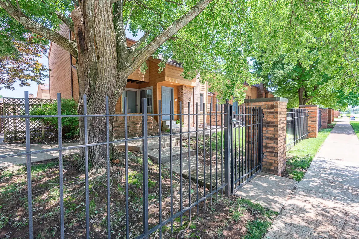3440 S Delaware AVE ## 127, Springfield, MO 65804