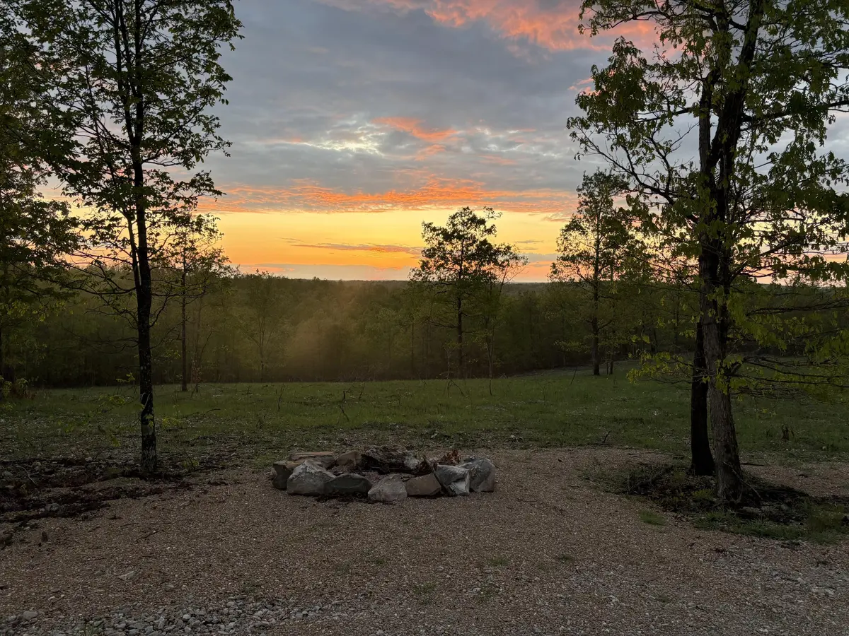 000 County Road Ff-459, Birch Tree, MO 65438