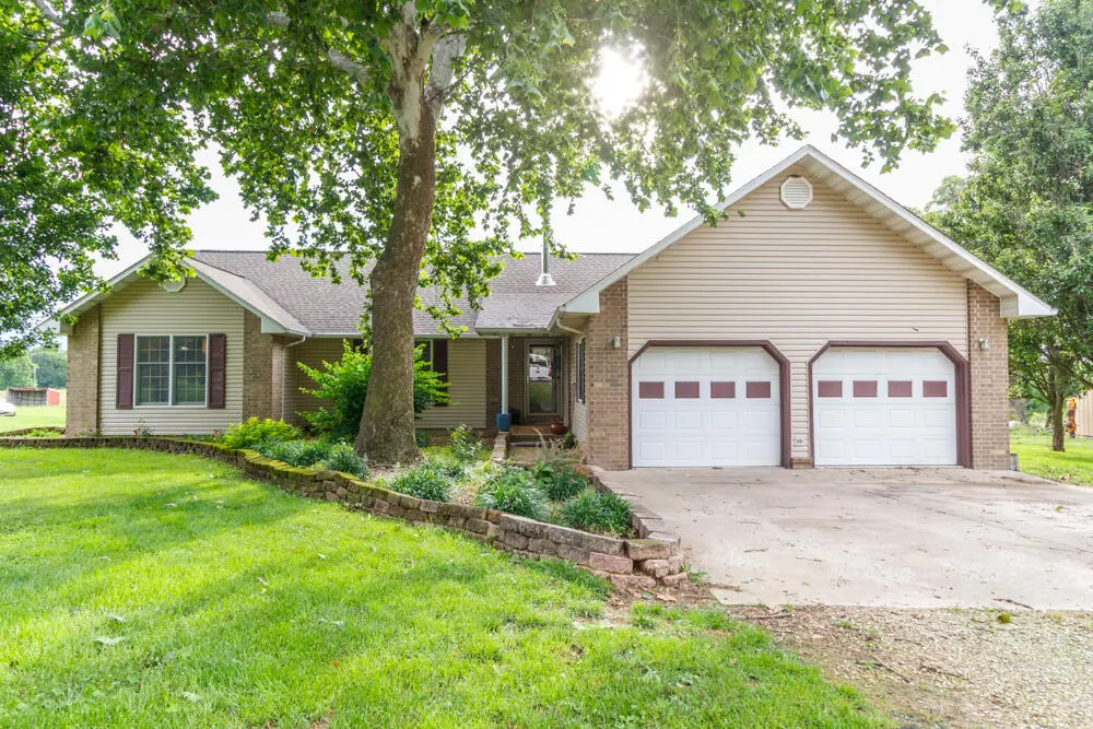235 Springfield RD, Buffalo, MO 65622