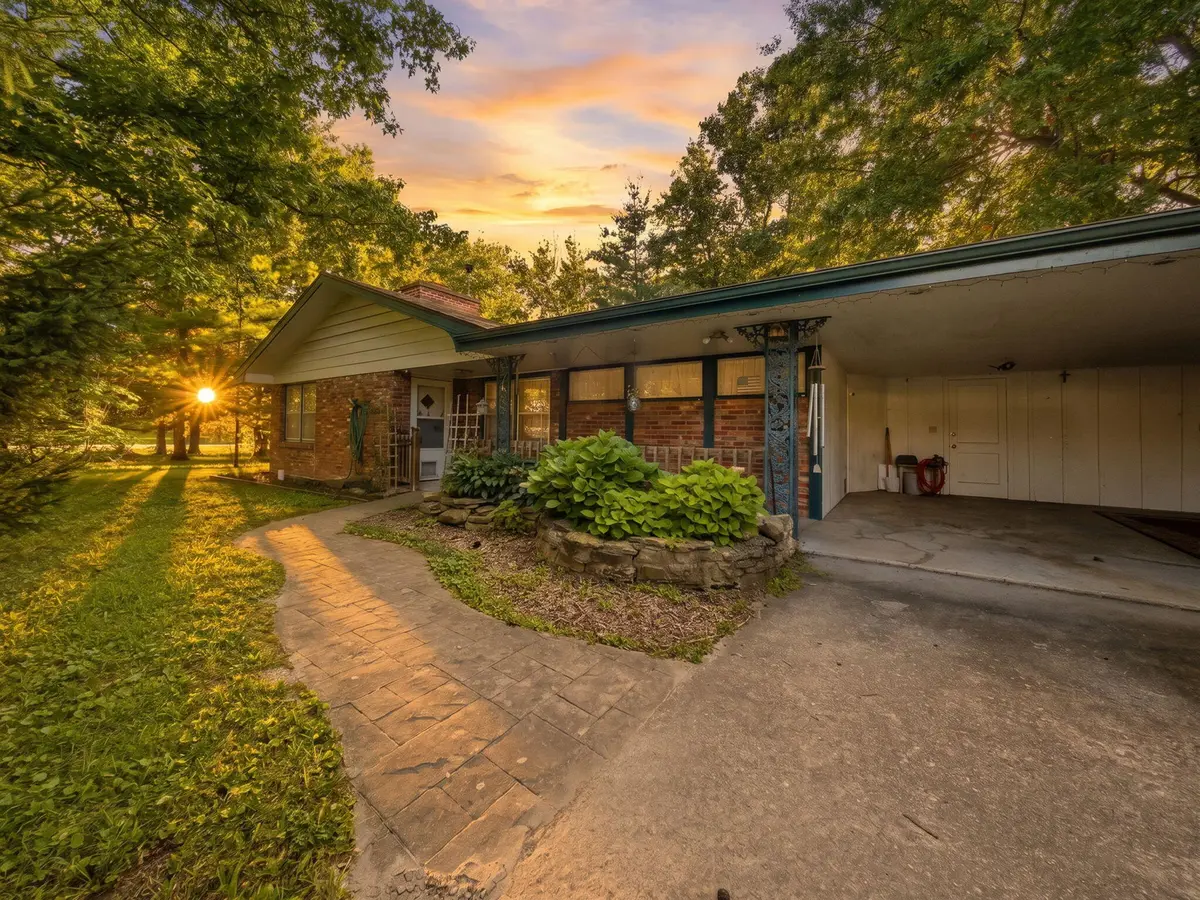 703 N Marshall ST, Marshfield, MO 65706