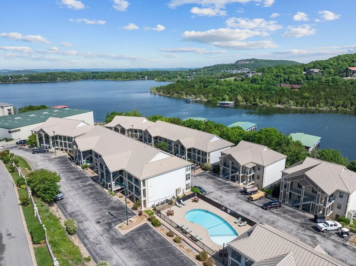 135 Upper Emerald Bay Circle #11, Hollister, MO 65672