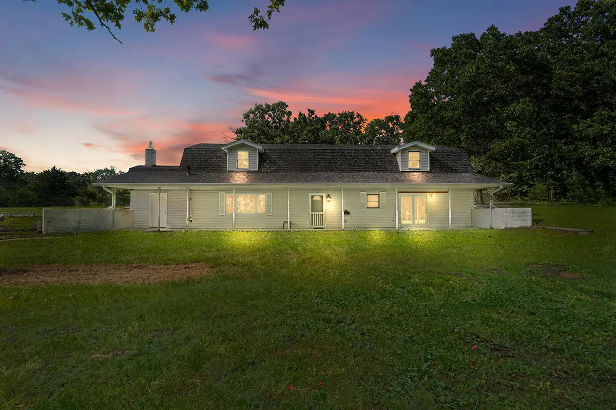 363 Villa DR, Sparta, MO 65753