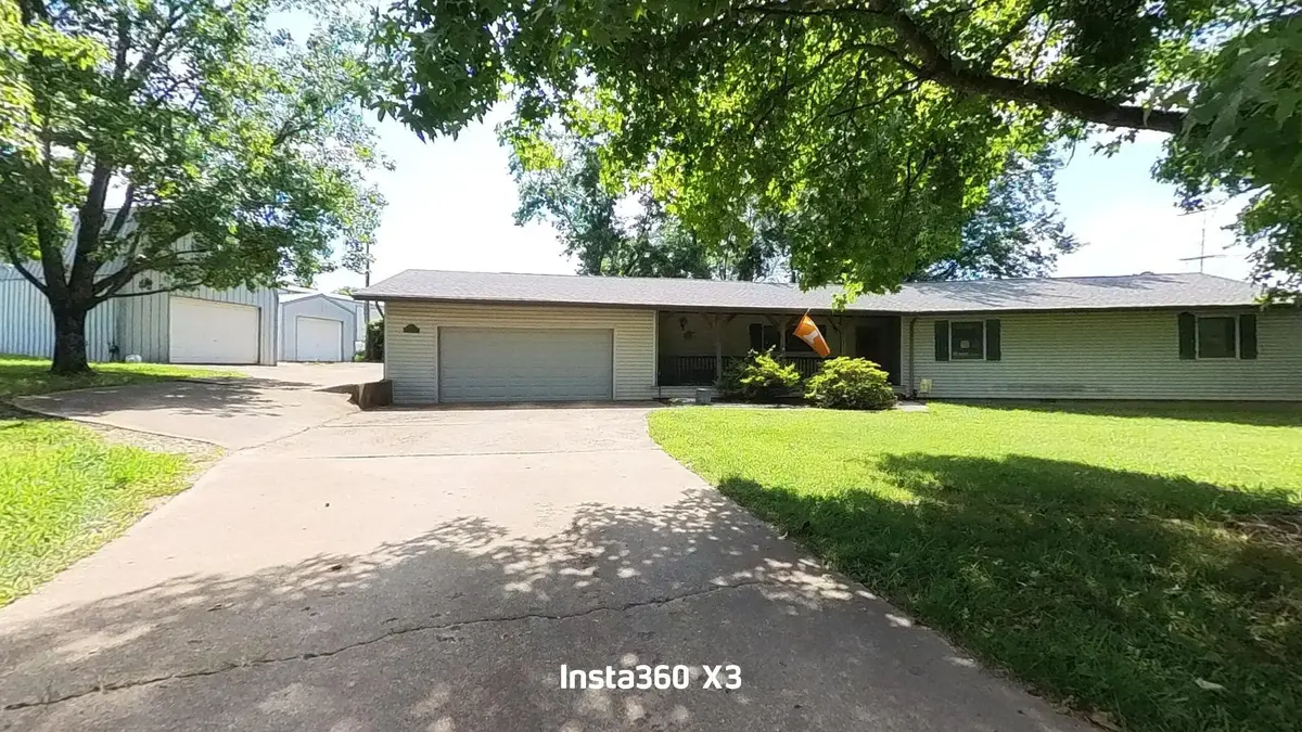 9013 County Road 6750, West Plains, MO 65775
