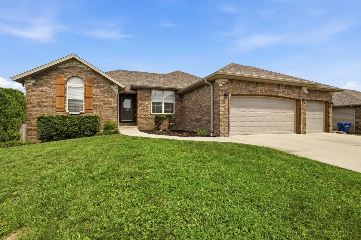226 N Ladera DR, Republic, MO 65738