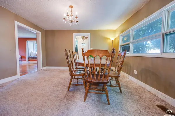 310 W Bridge ST, Perry, KS 66073