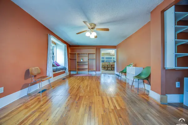 310 W Bridge ST, Perry, KS 66073
