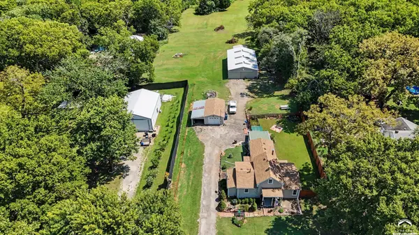 528 Whitfield ST, Lecompton, KS 66050