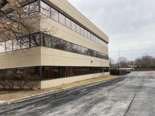 620 S Glenstone AVE, Springfield, MO 65802