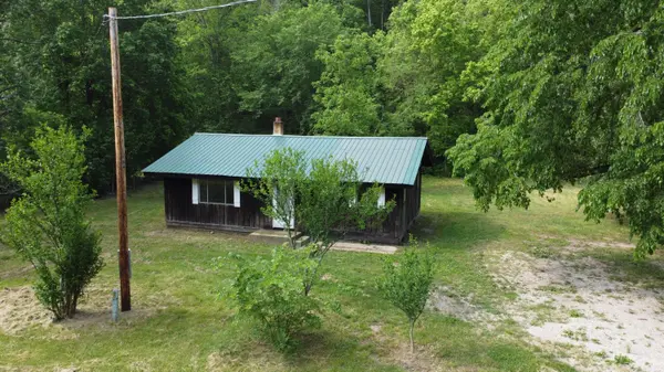 736 State Highway Y, Ellington, MO 63638