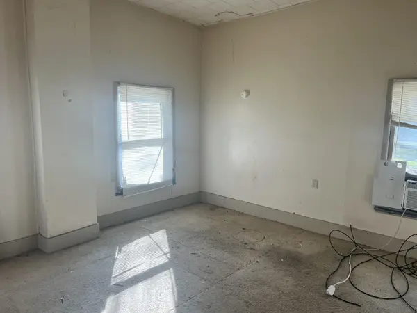203 Aid Avenue, West Plains, MO 65775