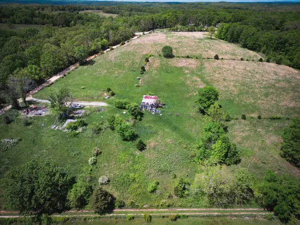 18241 Pine RD, Willow Springs, MO 65793