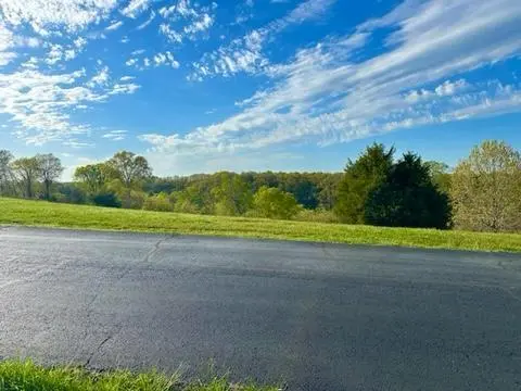 1078 Newbury RD, Reeds Spring, MO 65737
