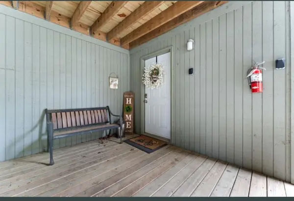 388 Notch LN #4, Branson West, MO 65737