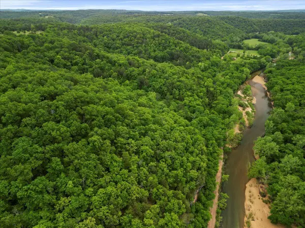 7064 County Road 14-223, Ava, MO 65608