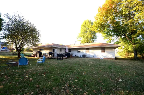 5248 W Farm Road 156, Springfield, MO 65802