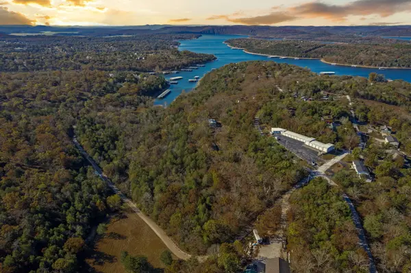 474 Double O Nine RD, Reeds Spring, MO 65737