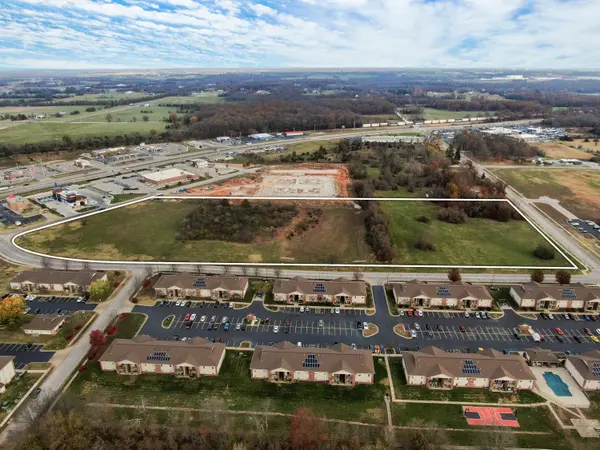 1675 E Hamilton ST, Republic, MO 65738