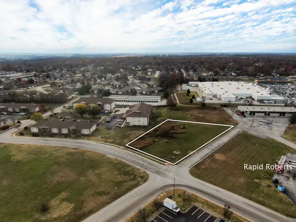 1548 E Hamilton ST, Republic, MO 65738