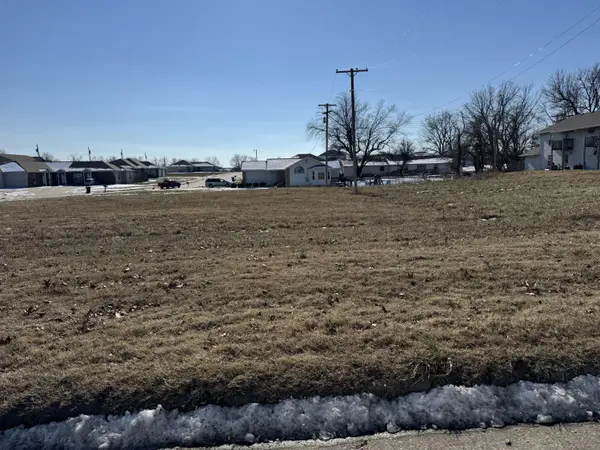 000 W Aldrich RD, Bolivar, MO 65613