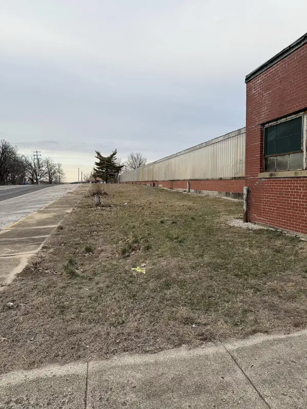 900 N Forrest Street, Mountain Grove, MO 65711