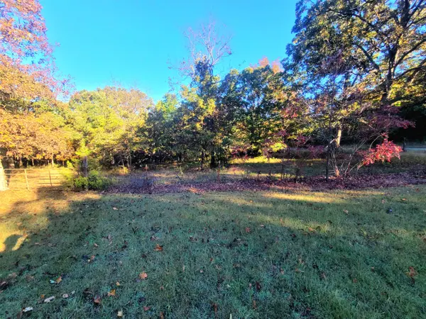 000 South 25th Road, Humansville, MO 65674