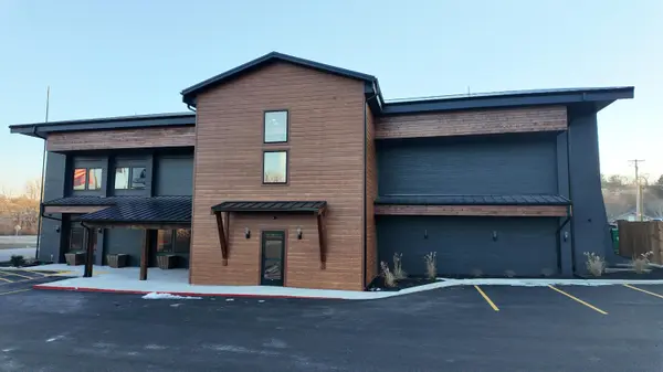 405 Veterans BLVD, Branson, MO 65616