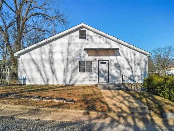 515 Nebraska AVE, West Plains, MO 65775