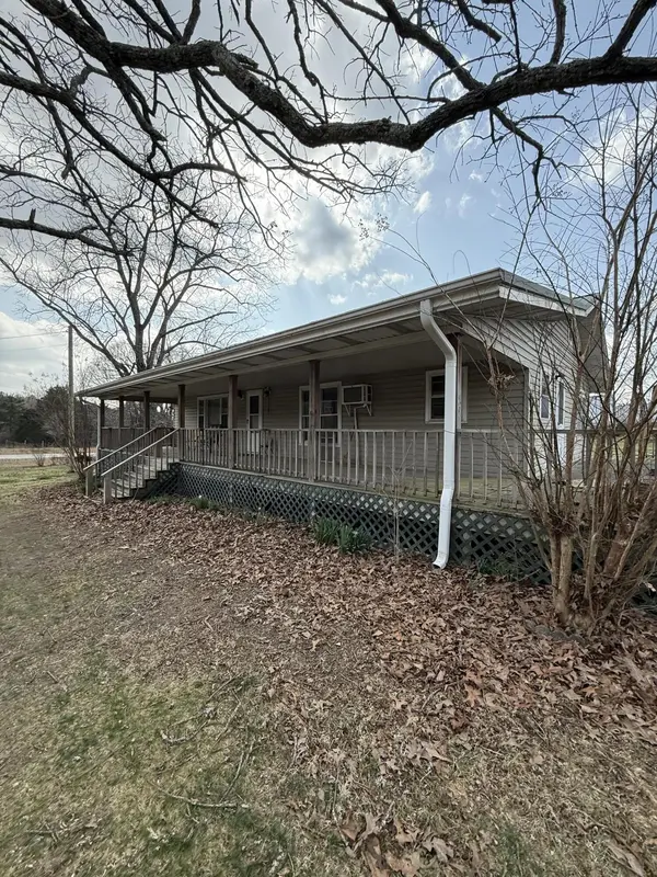 541 County Road 806, Gainesville, MO 65655